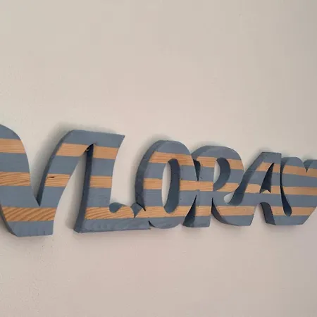 Vera アパート Vlorë